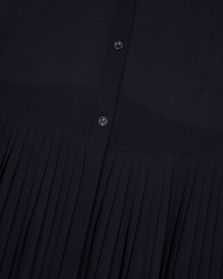 Chemise pliss&eacute;e marine