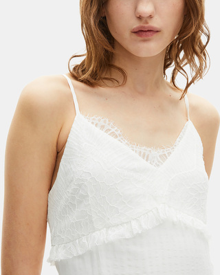 Robe courte avec dentelle &eacute;crue