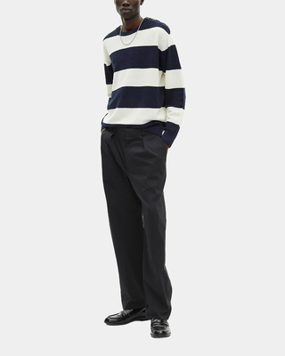 Pull en laine et lin &agrave; rayures marine
