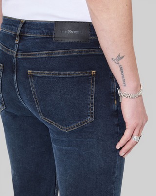 Jean slim bleu fonc&eacute;
