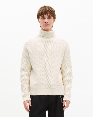 Pull torsadé en laine beige