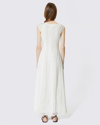 Robe longue en dentelle et coton écrue