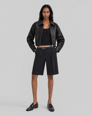Schwarze Lederjacke mit Rei&szlig;verschluss