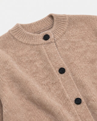 Beigefarbene Strickjacke aus Mohairmischung