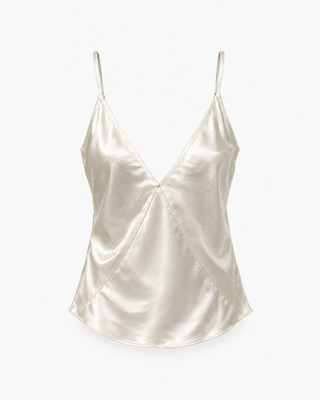 Top mit schmalen Tr&auml;gern aus ecrufarbenem Satin