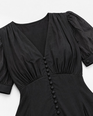 Schwarzes langes Kleid
