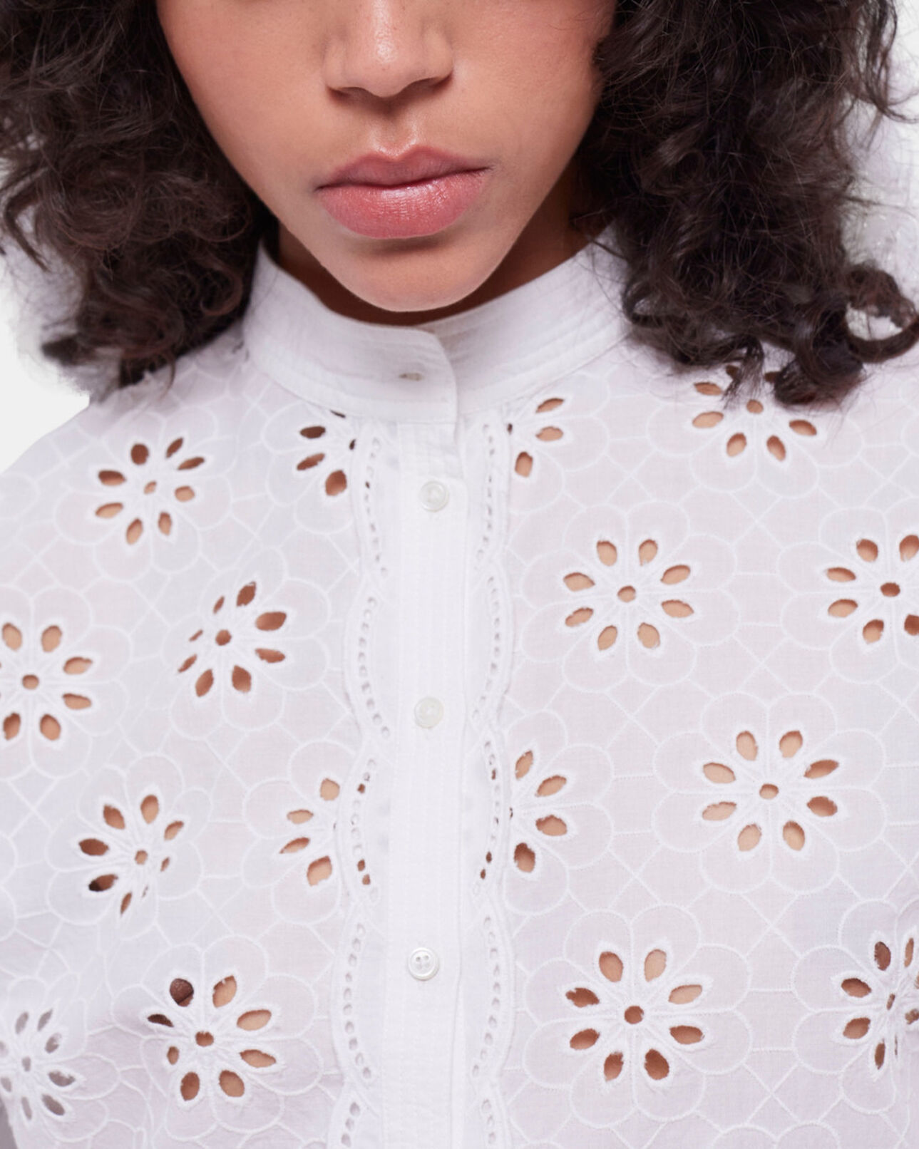 The Kooples FEMME WHITE chemise courte blanche en broderie anglaise