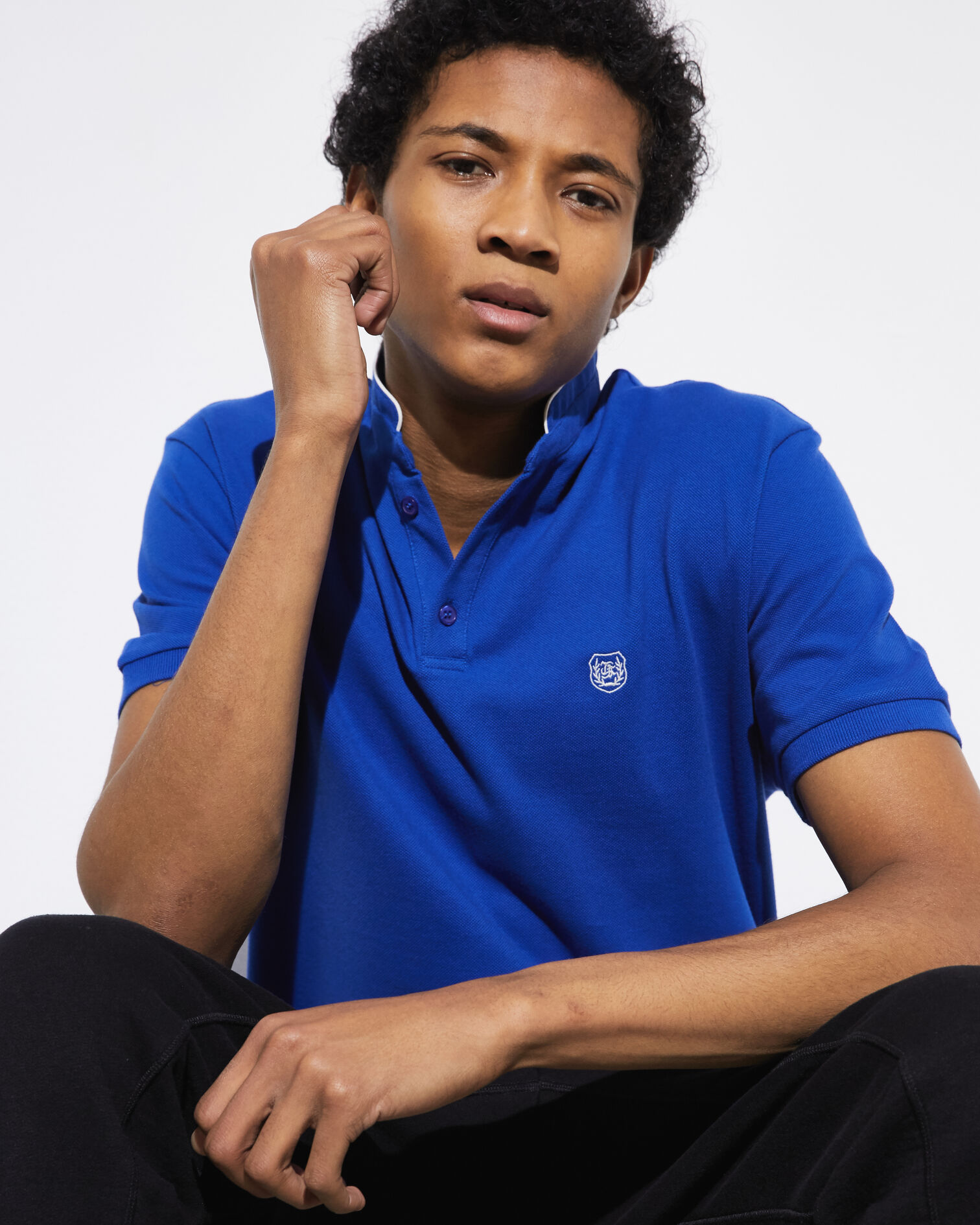 Collarless blue polo shirt with beige piping, LT MID BLUE / LT BEIGE, hi-res image number null