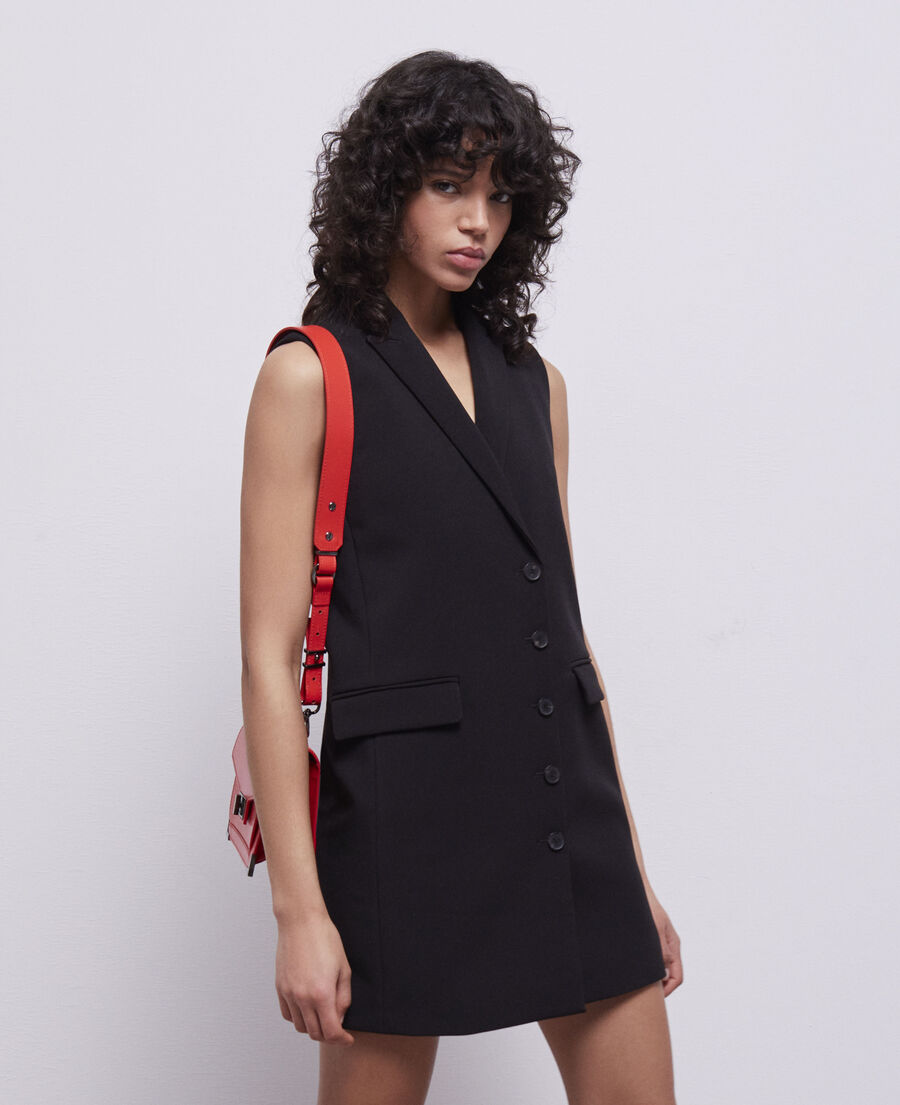 robe courte en crêpe noire