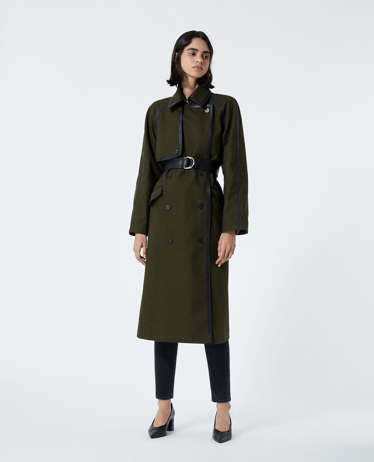 Trench coat with outlet belt