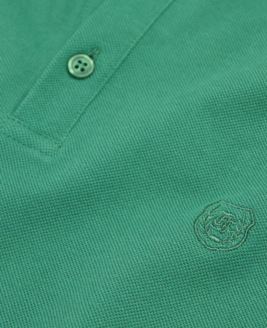 camisa polo verde mao algodón detalle bordado