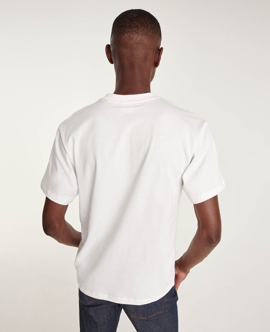 camiseta blanca, algodón, logotipo estampado