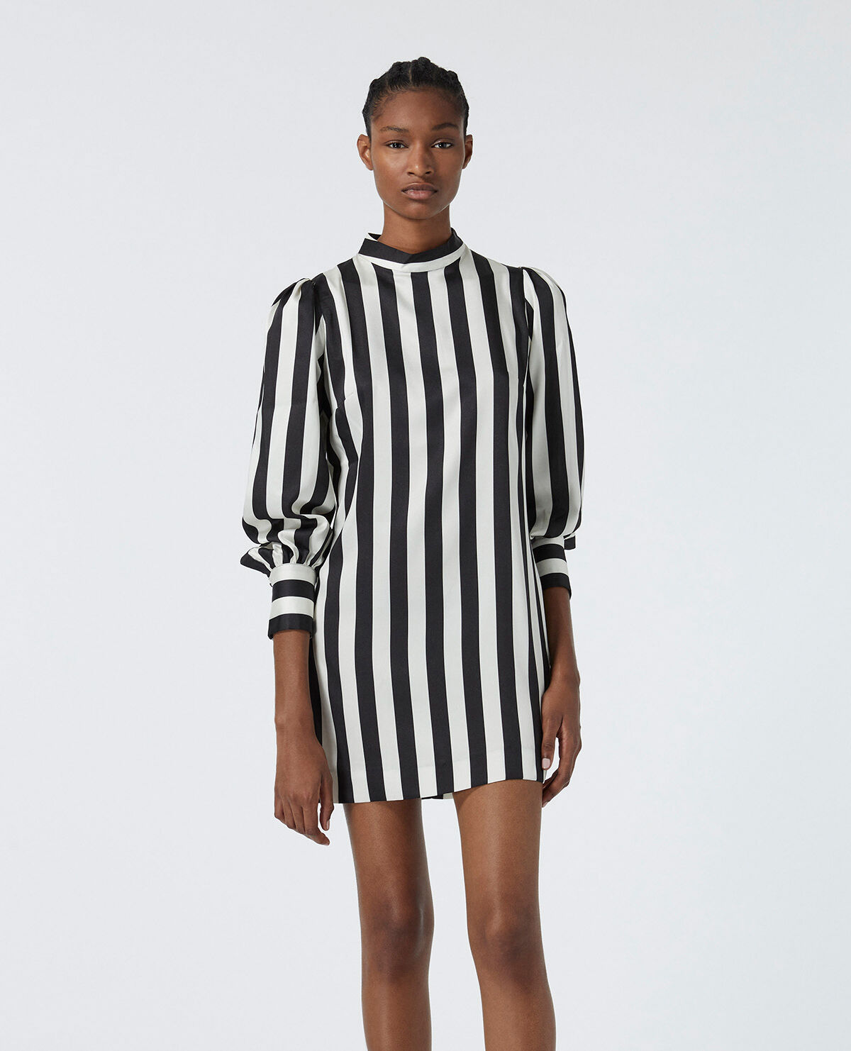 Robe courte manches longues sale