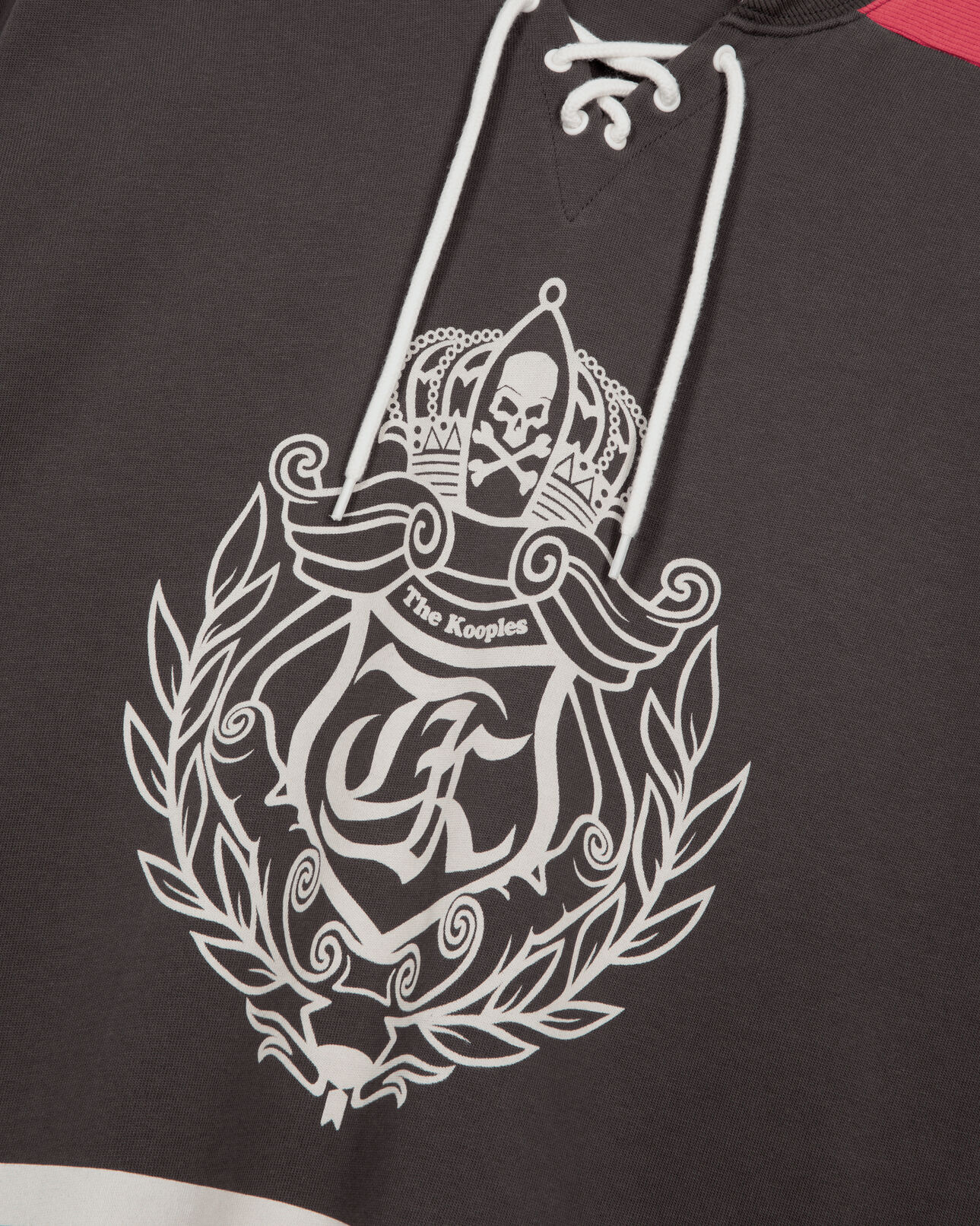 The Kooples HOMME BLACK WASHED sweatshirt avec blason noir