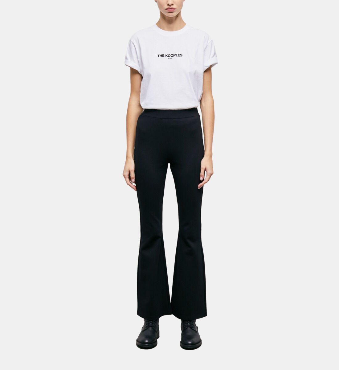 Flared outlet pants black