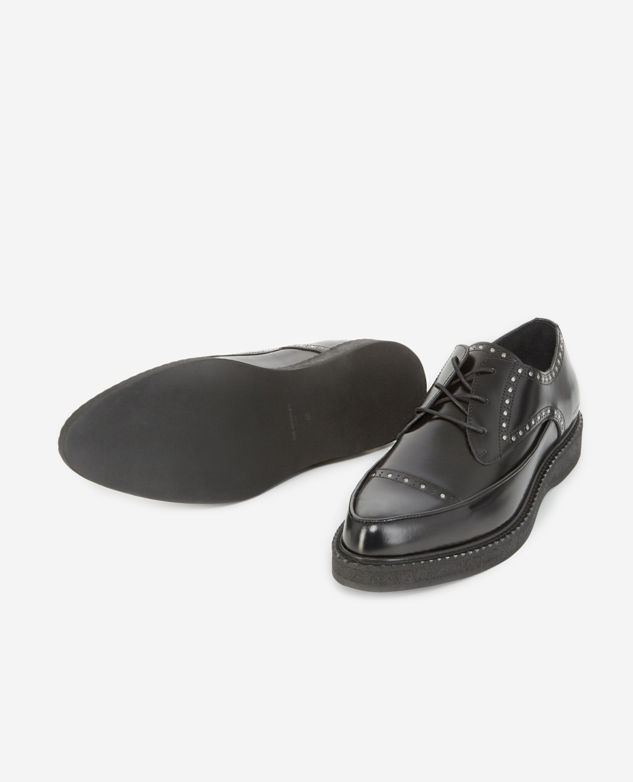 Zapatos negros piel detalle tachuelas | The