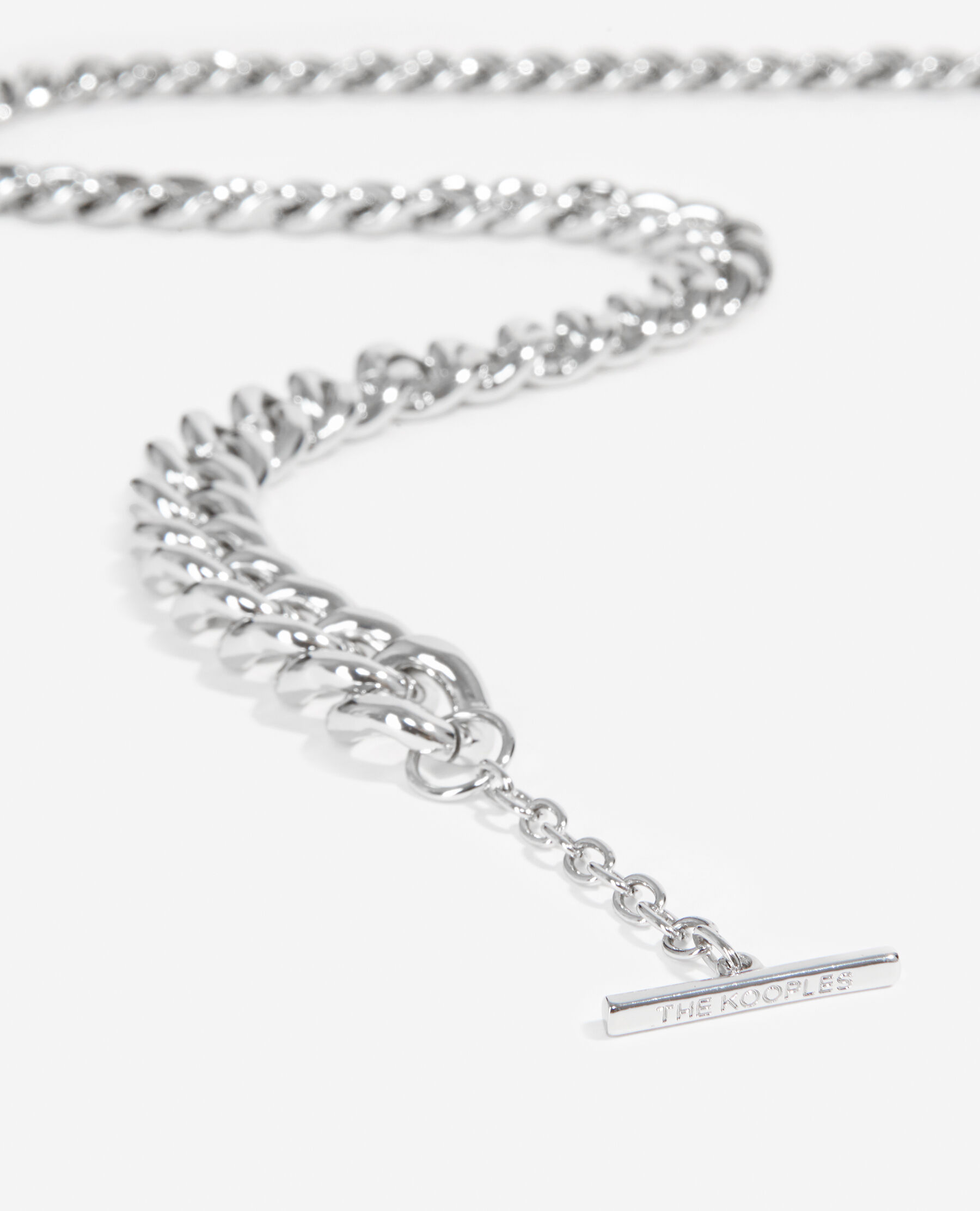 Thin belt with silver chain links