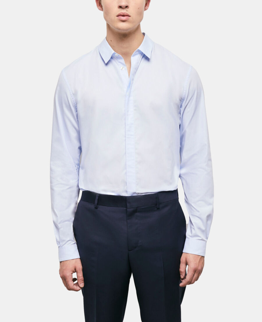 camisa algodón azul con cuello clásico