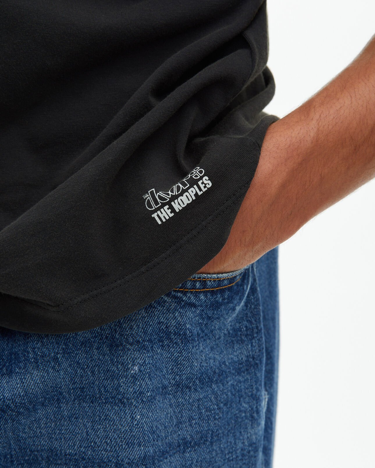 The Kooples UNISEX BLACK WASHED the doors x the kooples – unisex-t-shirt in verblichenem schwarz