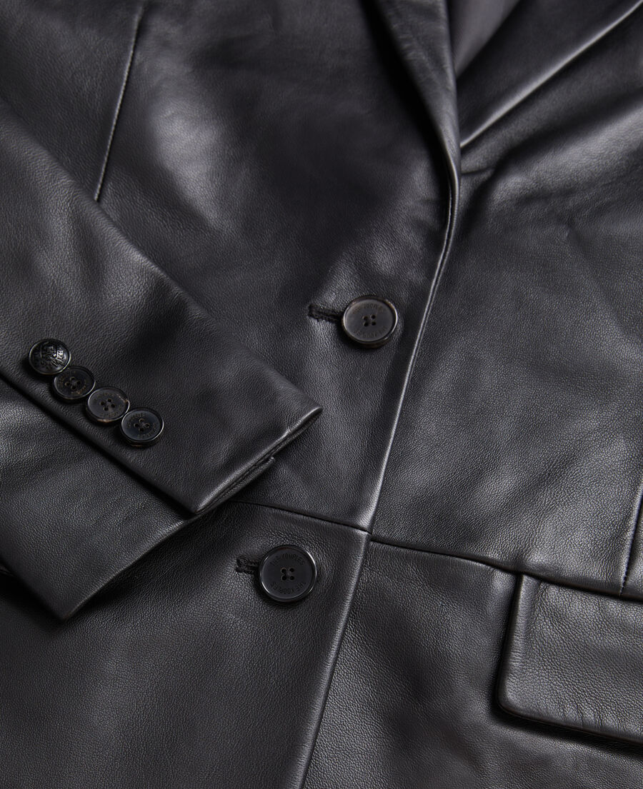 veste tailleur en cuir noir
