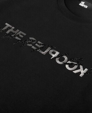 The Kooples DAMEN BLACK schwarzes t-shirt &bdquo;what is&ldquo; mit strassbesatz