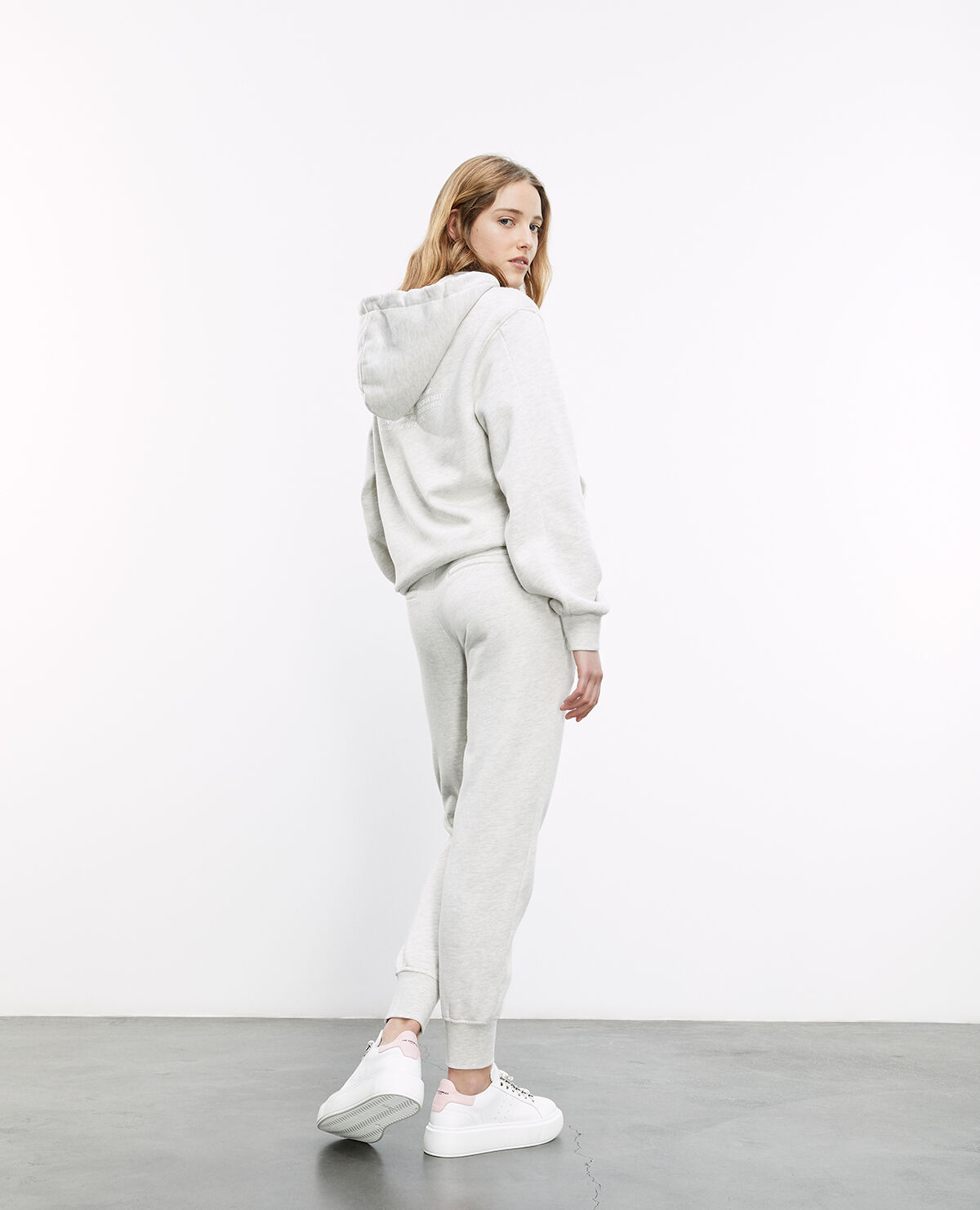 Hoodie with pouch pocket online