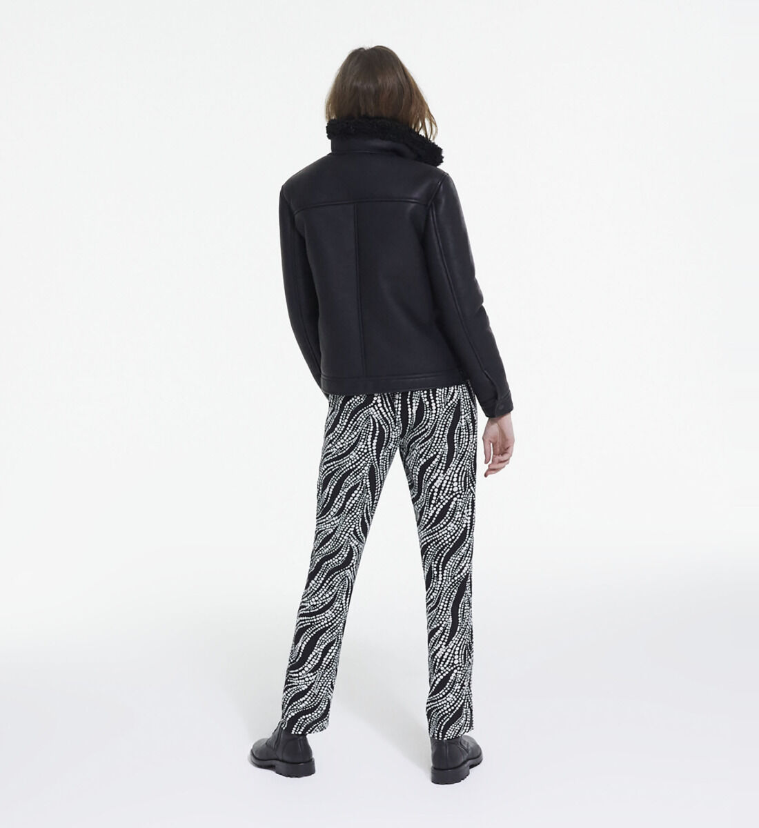 Pantalon cebra sale pull and bear