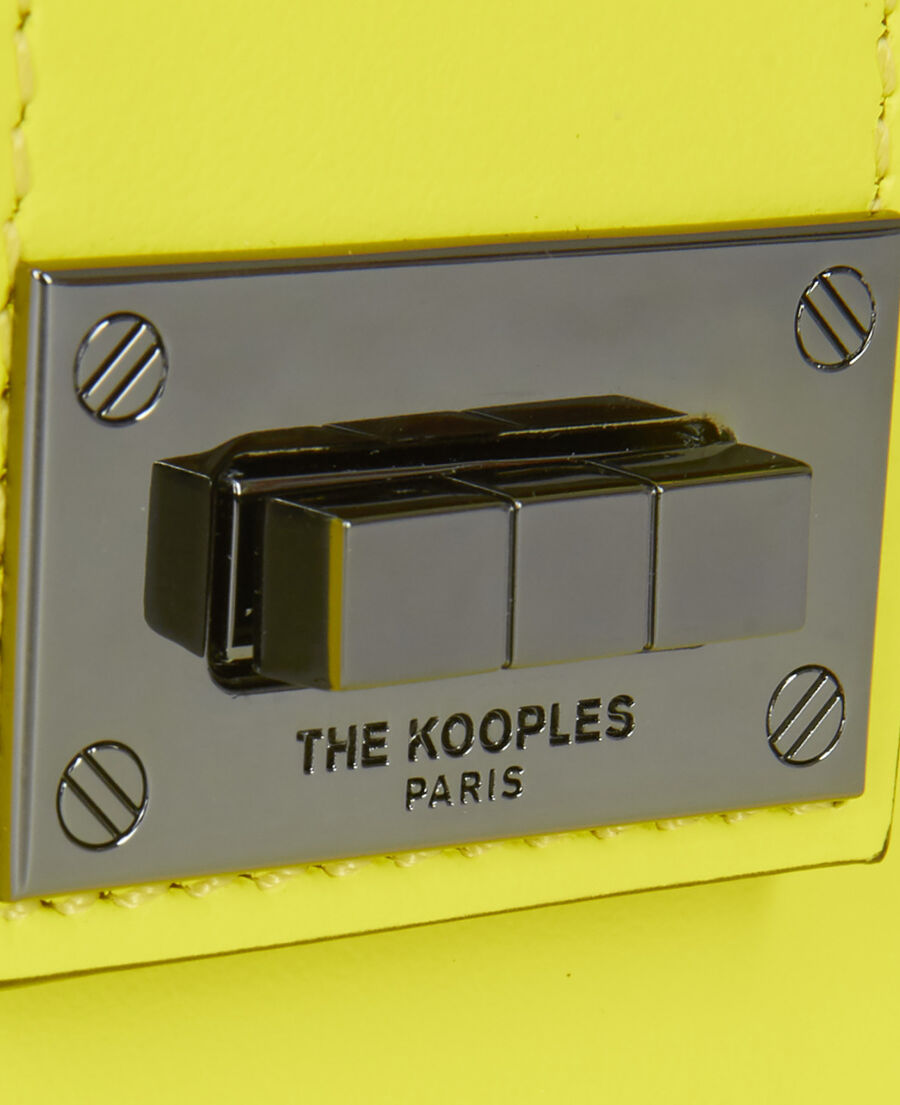 pochette emily medium en cuir jaune