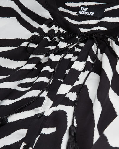 , BLACK WHITE, hi-res image number null