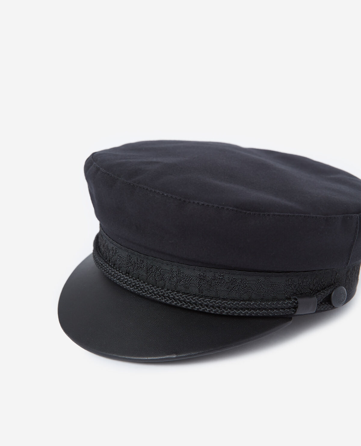 Trendy black hat top