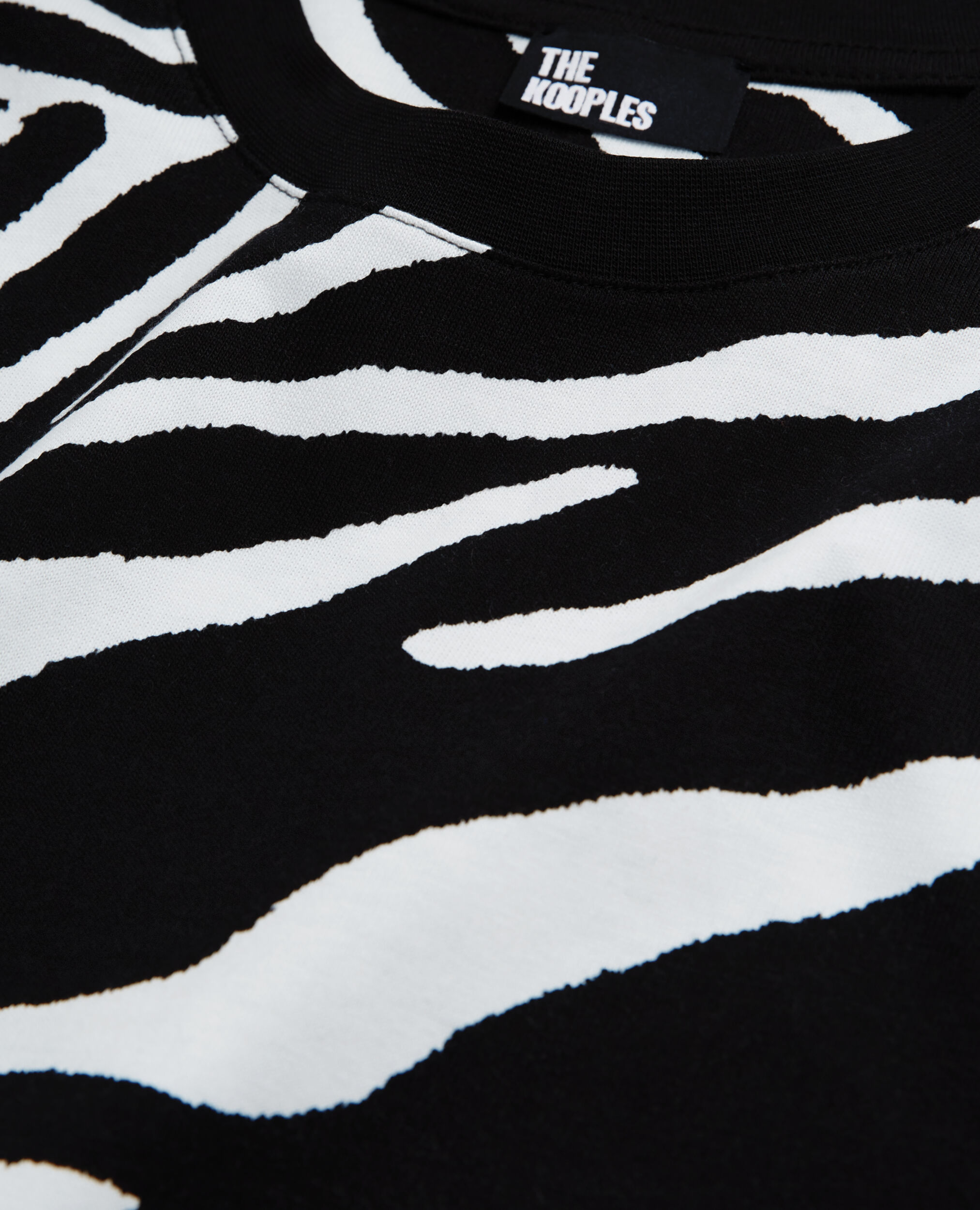 Camiseta estampado cebra para hombre, BLACK / WHITE, hi-res image number null