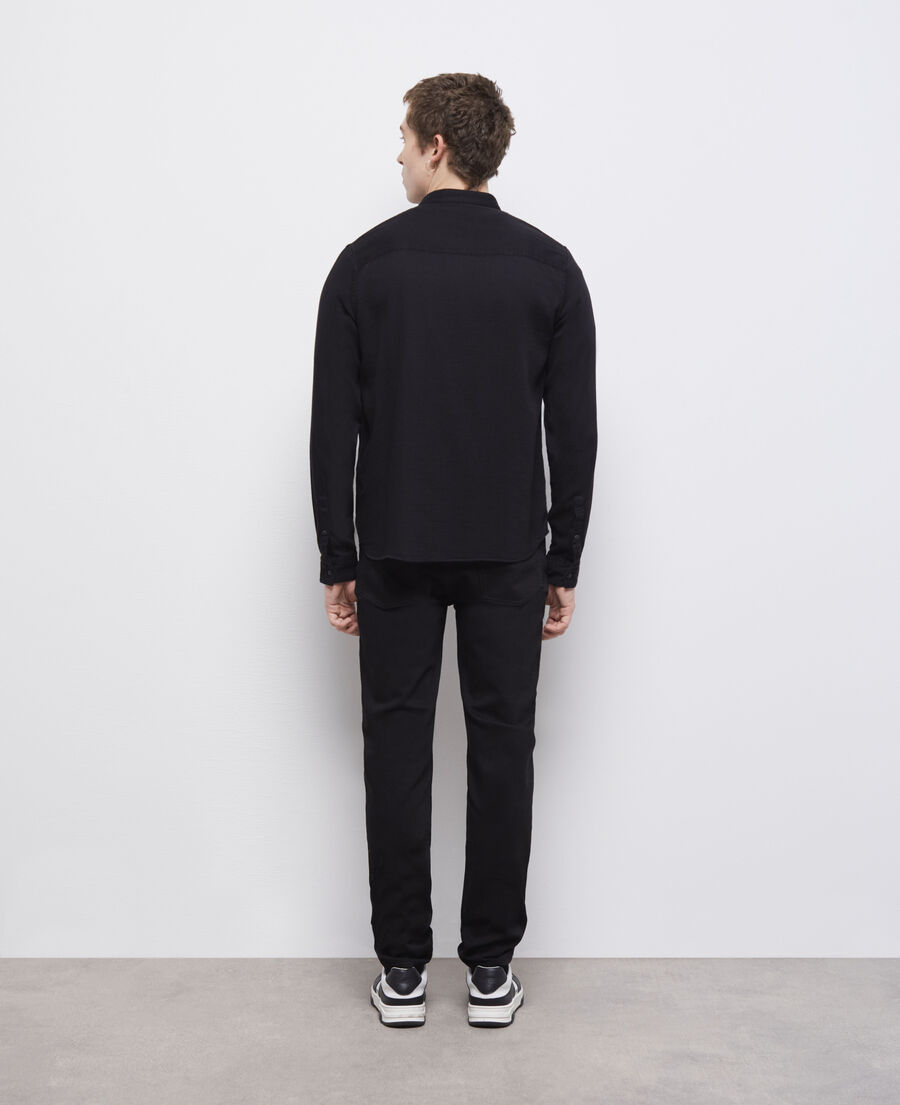 casual black shirt