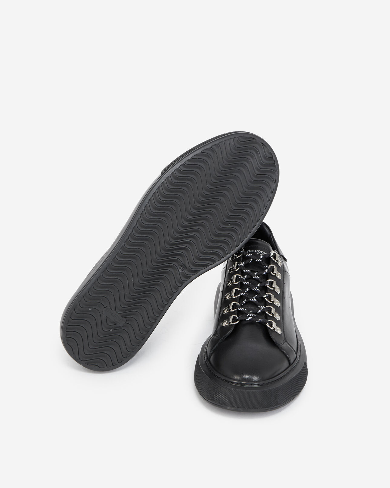 The Kooples HOMME BLACK baskets compensées noires cuir à œillets