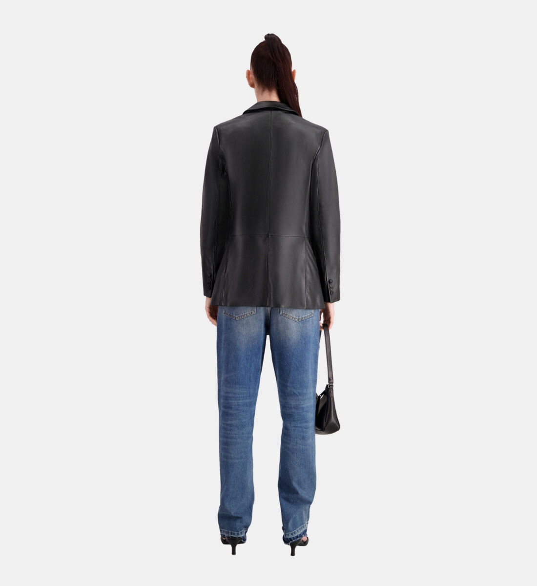 Tailleur store en cuir