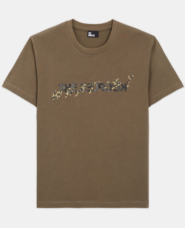 women's khaki and leopard print what is t-shirt