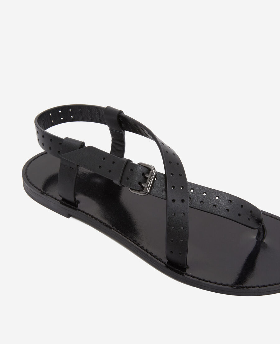 flache, schwarze sandalen