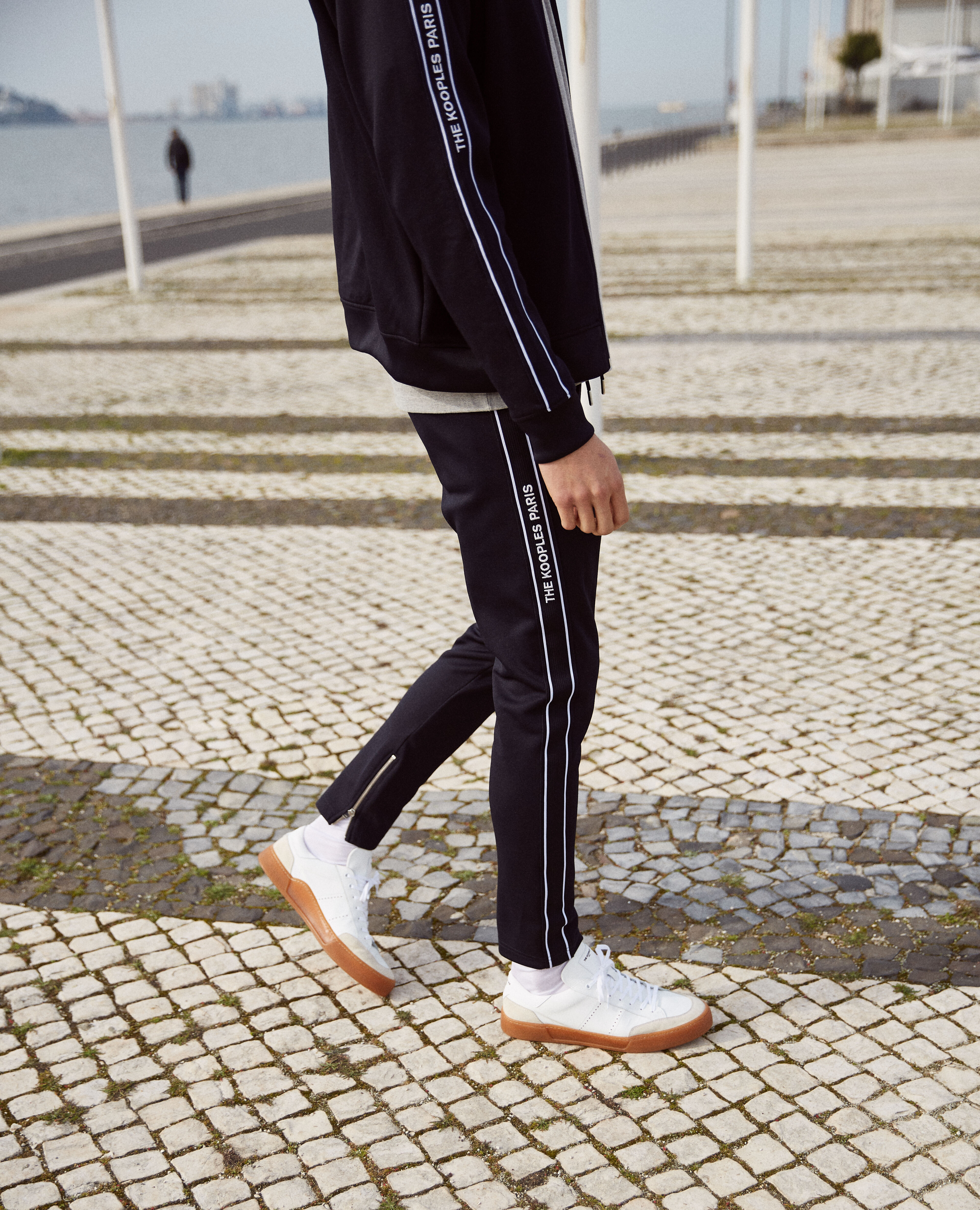 Ensemble jogging the kooples clearance
