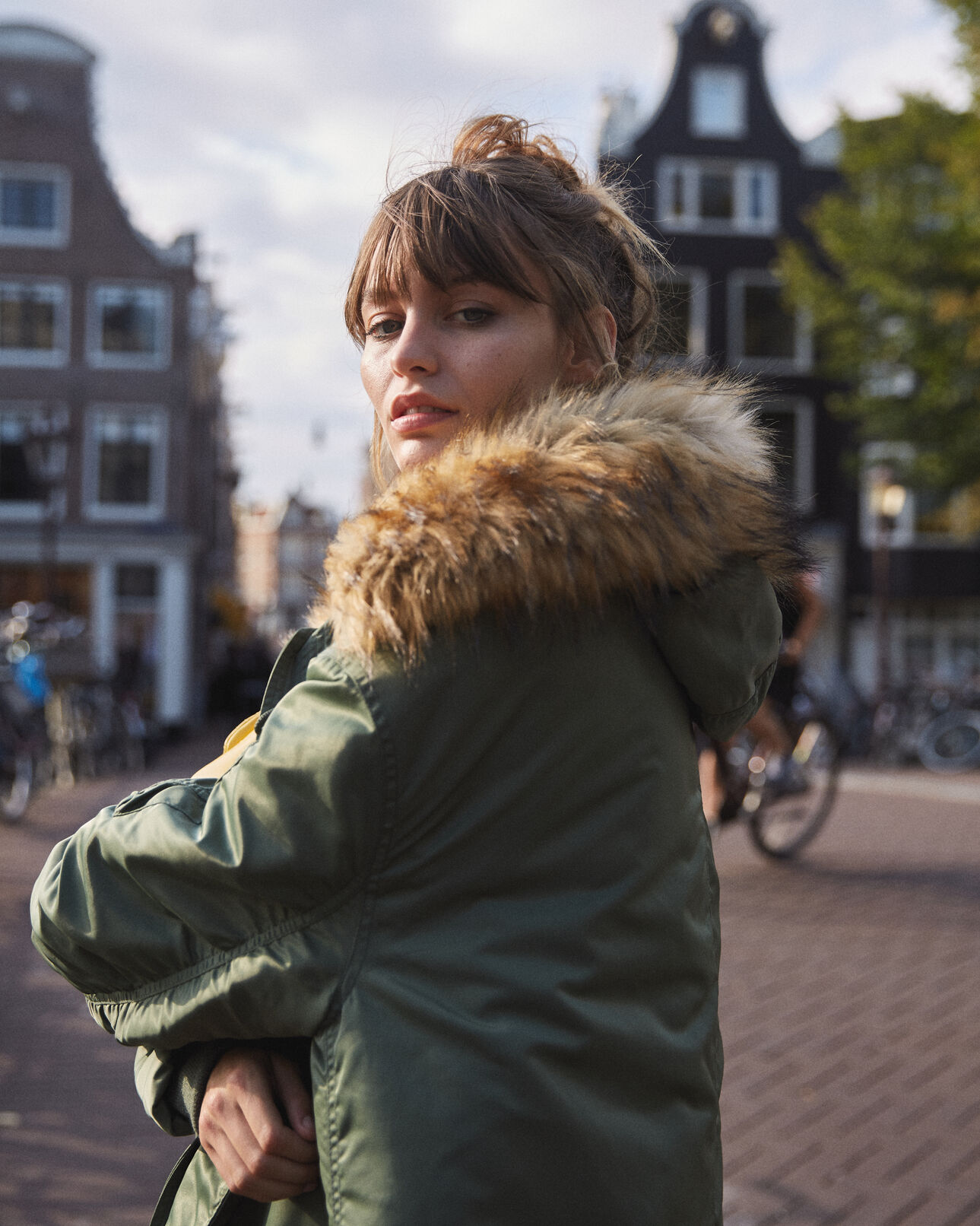 The Kooples MUJER KAKI parka oversize caqui