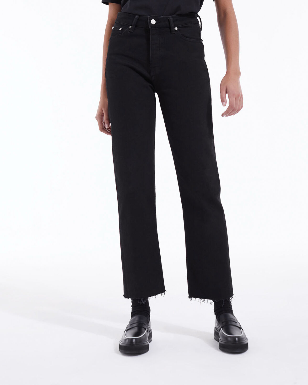 The Kooples FEMME BLACK WASHED jean noir délavé cropped détails destroy