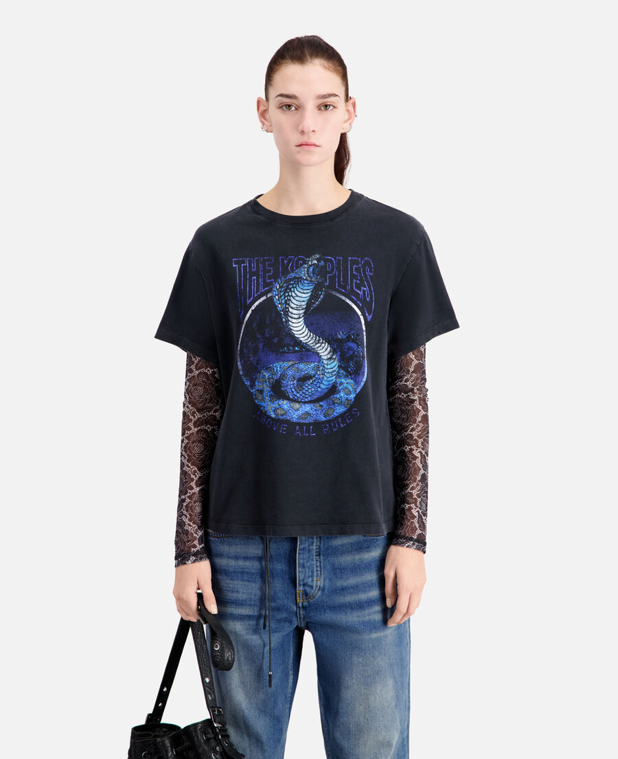schwarzes t-shirt damen mit „cobra“-siebdruck