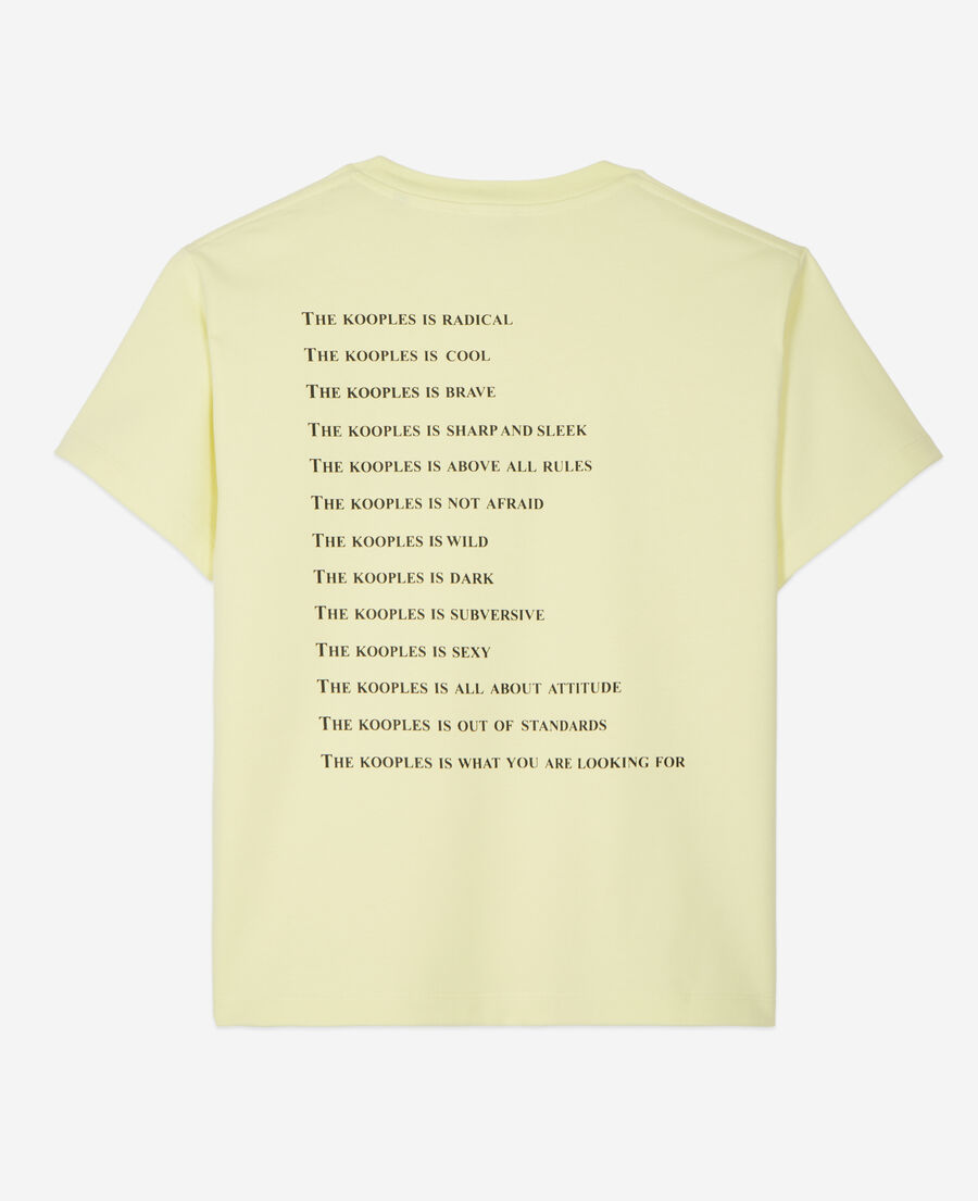 hellgelbes t-shirt mit „what is“-schriftzug