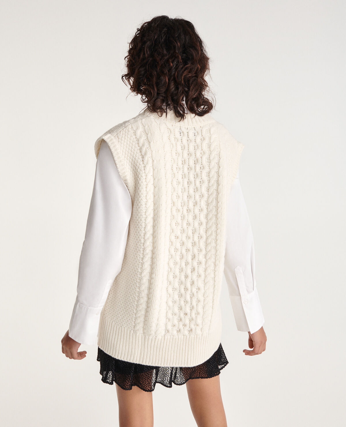 Sleeveless woolen sweater sale