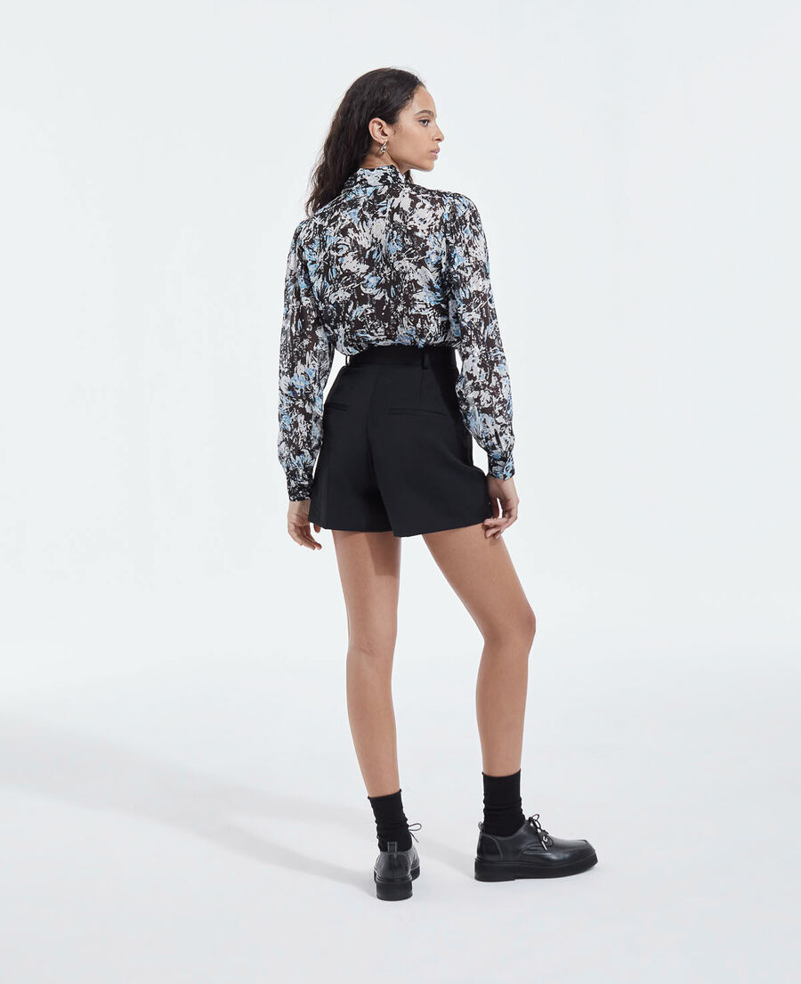 fitted blue and white patterned shirt