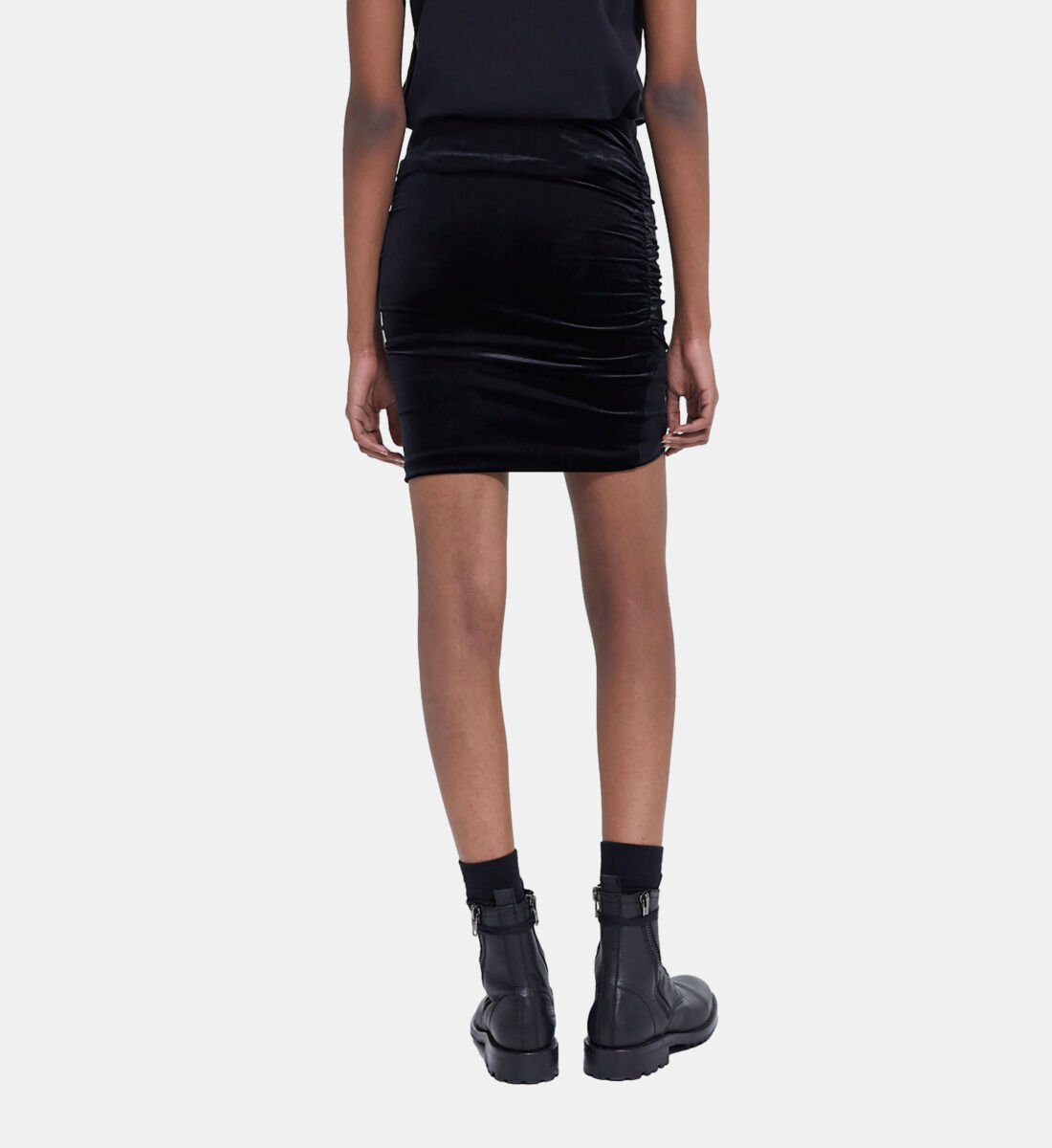 Black velvet on sale skirt mini