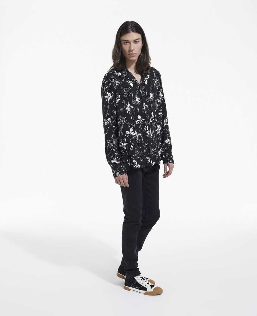 black shirt with shark collar