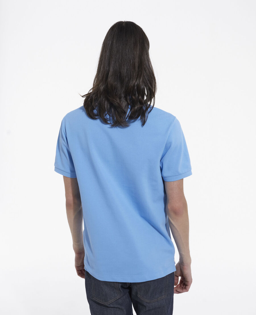 camisa polo azul bordada cuello mao abotonado