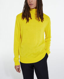 , YELLOW, hi-res image number null
