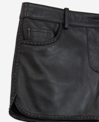 The Kooples FEMME BLACK short en cuir à studs noir