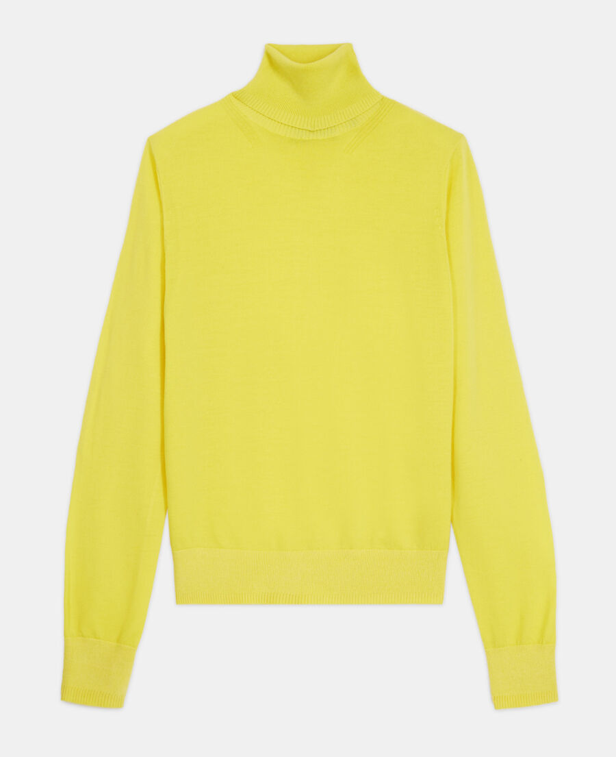 pull en laine jaune