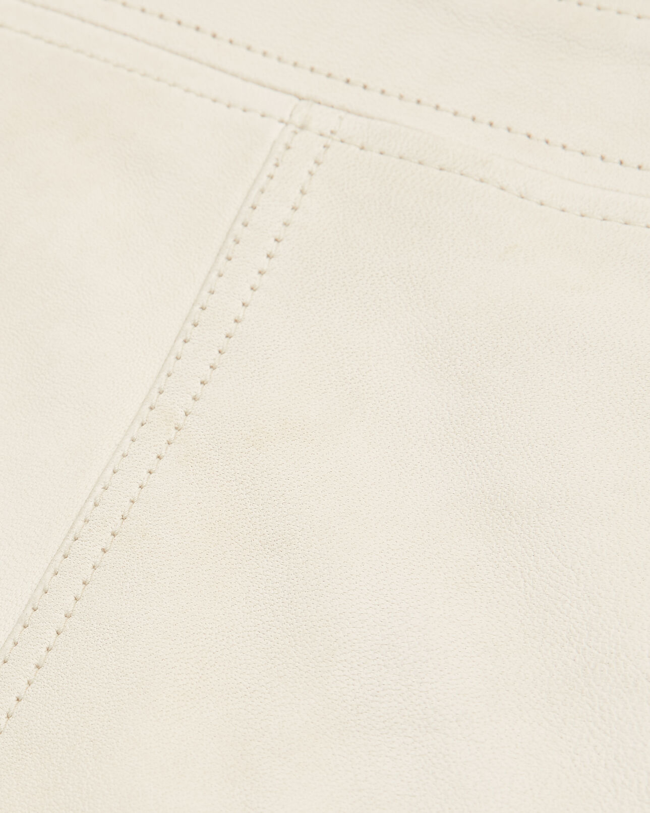 The Kooples FEMME WHITE jupe courte cuir écru détail de couture